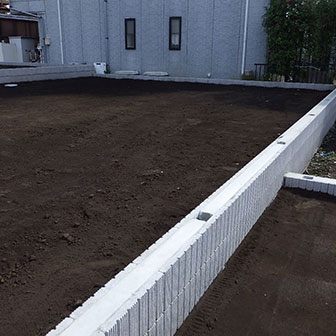 コンクリートブロック3段積